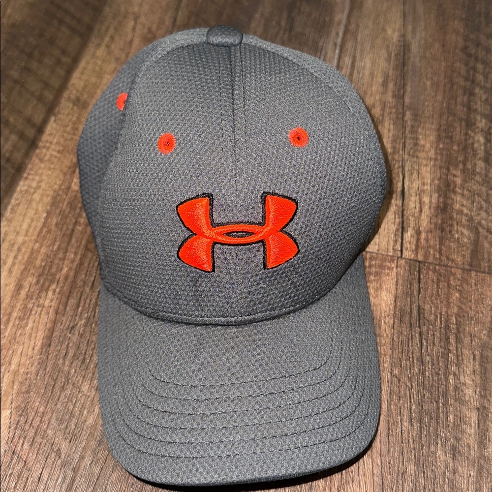 Boy’s Under‎ Armour Flexfit Hat size S/M
